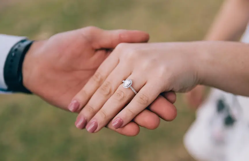 engagement ring carat